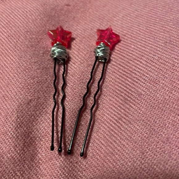 Original Handmade Wire & Iridescent Pink Glass Star Small Hairpins - Picture 1 of 2